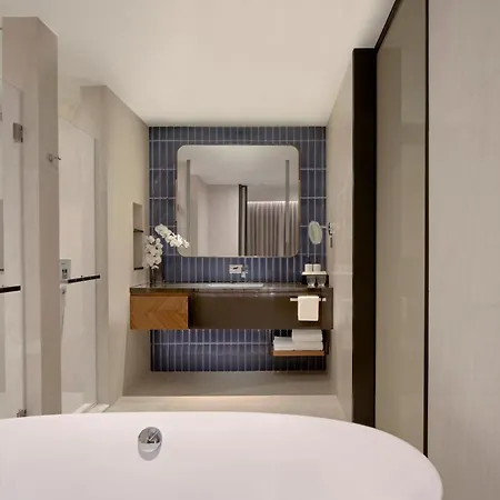 Intercontinental Bangkok Sukhumvit By Ihg Hotel Exterior photo