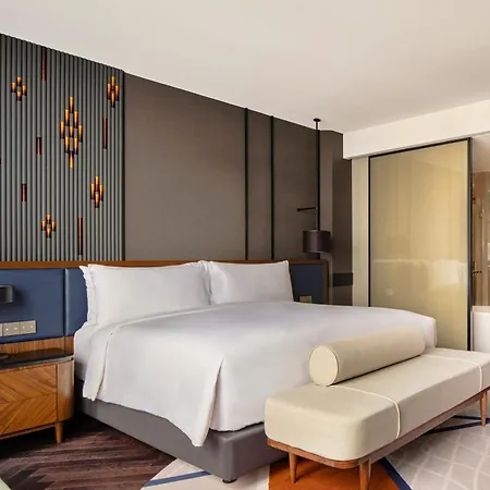 Intercontinental Bangkok Sukhumvit By Ihg Hotel Exterior photo